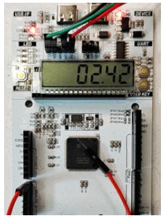 adc-volt-lcd.jpg